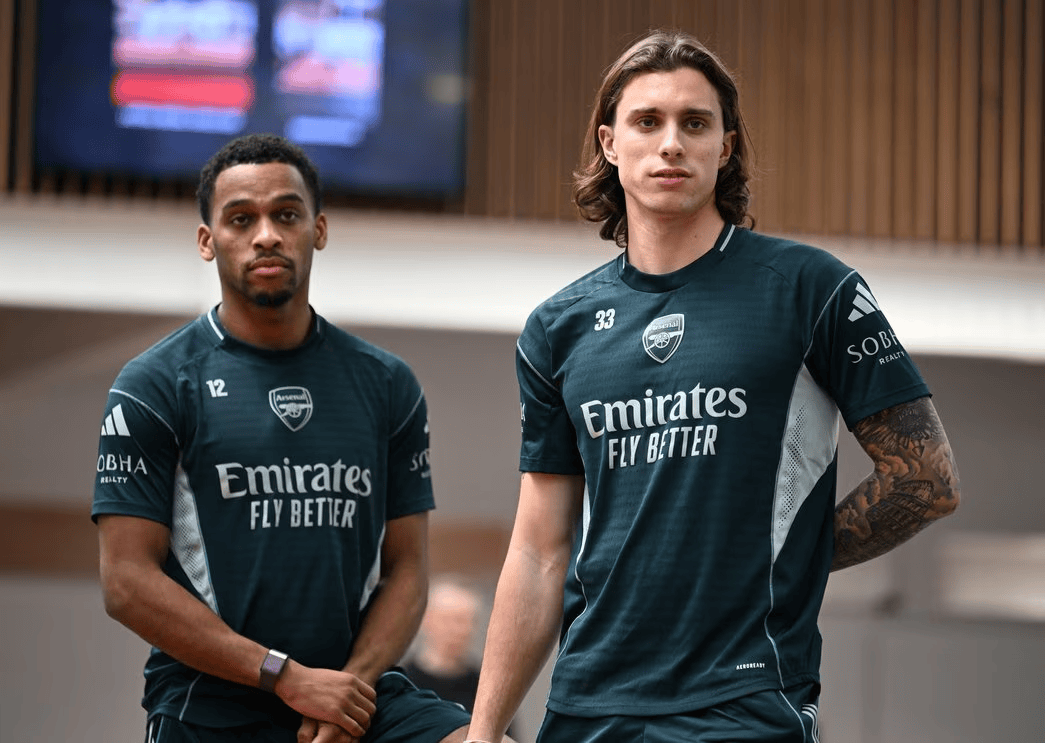 爱游戏入口-今夜体能课后，阿斯顿维拉豪取连胜备战欧联，信心回归，控场能力受关注(阿斯顿维拉2比4阿森纳)