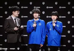 爱游戏官方入口-瓦伦西亚今夜手感冰凉深圳男篮更衣室发声，连对手都承认：上海海港今晨远射贴柱的简单介绍